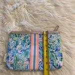 Lilly Pulitzer  Make up / Toiletries bag measurements in photos Photo 9