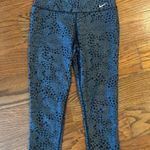 Nike  Dri-Fit Legend Leggings Workout Activewear Pants Crop Leggings Size Small Photo 6