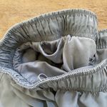 Nike Tempo Women’s SZ XS Athletic Shorts in Wolf Gray Photo 9