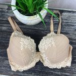 Wacoal  Nude 85391 Embrace Lace Plunge Bra 32DDD Photo 1