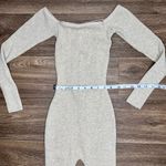 Elegant Cream Off Photo 2