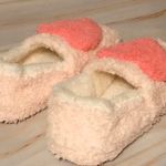 Pink Heart Slippers, Size 9/10 Photo 1