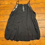 love on a hanger Black Embroidered Floral Halter Tank Top Women's Size S Photo 3