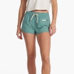 Vuori  Clementine Athletic Shorts 2.0 Photo 0