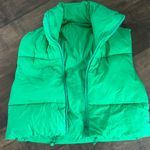 Green Puffy Cropped Vest Photo 2