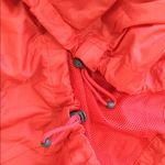 Ladies windbreaker jacket LIKE NEW 🍁🍂🌦 Red Size M Photo 2