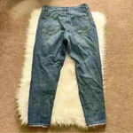 Wild Fable  High Rise Mom Jeans Destroy Size 8 Photo 3