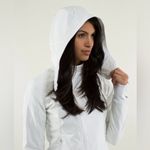 Lululemon 2013 Keep It Up Jacket White Sz 6 Rare 2013 Softshell Collectors NWOT Photo 3