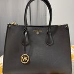 Michael Kors Purse Photo 0