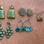 None 5 pairs of green toned vintage earrings Photo 0