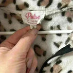 Pulse  fleece cheetah print Sz small Photo 2