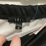 Iris  Black Floral Stretch Pencil Skirt Photo 4