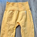 Gymshark Women's Vital Seamless 2.0 Leggings Yellow Size XS Photo 4