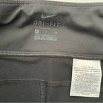 Nike  Women’s Dri-Fit Ankle Leggings Size S Photo 3