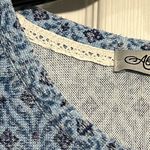 Absolutely Famous  Women’s Top. Size Medium - Blue 3/4 Sleeves Photo 6