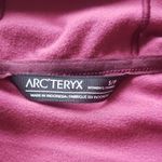 Arc'teryx Women's Burgundy Hooded Performance Kyanite LT Jacket Size Small Pink Photo 6