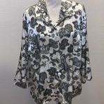 Covington black white satin floral paisley 3/4 flare sleeves button Down blouse Photo 0