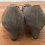 Salvatore Ferragamo Vintage DE 17085 149 Olive/Gray Suede Low Heel Pumps Size 6 Photo 7