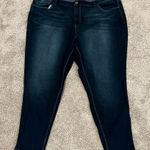 1822 Denim  Women's Dark Blue Cropped Jeans Photo 0