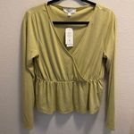 Hippie Rose NWT  cross over ruffle bottom top Photo 0