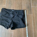 Old Navy  Boyfriend Mid Rise Distressed Shorts sz 4 Photo 4