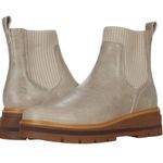 Timberland  Women’s Cervinia Valley Chelsea Boot Light Taupe Size 10 NWT Photo 2