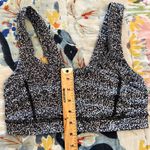 Lululemon 6 Pavement Pusher Sports Bra NO PADS Photo 4