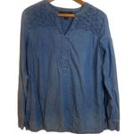 Bandolino Denim Vneck Cotton Blend Beaded Textured Shoulder Size Small Chambray Photo 0