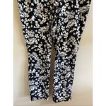 Roz & Ali  Black White Tropical Floral Flower‎ Pull On Stretch Pants Womens 16 Photo 2