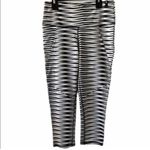 Satva NWT  Cassie Capri In Arrow Print Photo 3