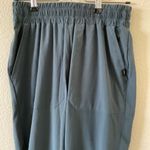 prAna  Railay Pants size XS in Rye Green Photo 3