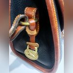 Dooney & Bourke 80’s Essex Navy & British Tan large size handbag long strap Photo 5