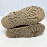 UGG  Chestnut Brown Bailey Short Button Boots
5803 Women's Size 5 Photo 4