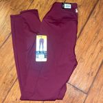 Spyder  Women's Burgundy Leggings size small NWT 27 inch inseam Photo 1
