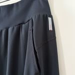 Zella Women's Black Eclipse MOVE IT Ruched Capri Pants Size S Photo 4