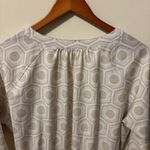 New York & Company Cream Geometric Long Sleeve Blouse Tan Size L Photo 4