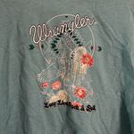 Wrangler  crop tee size xl Photo 1