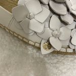 Tory Burch Blossom Espadrille-Nappa Leather size 5 New in box . Photo 4