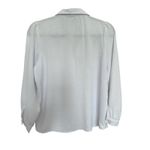 Adrienne Vittadini blouses S with a button-front imitation pearl-lined placket. Photo 1