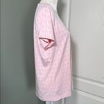 Under Armour  Women’s Loose Fit Light Pink V-Neck Logo T-Shirt XL Photo 4