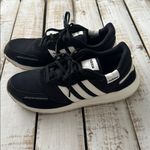Adidas Women’s Retrorun Athletic Sneaker Size 8 Black Photo 3
