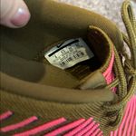Nike  Roshe Two Flyknit "Olive Flak" sneakers with pink blast stripes Photo 11