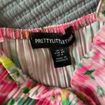 Pretty Little Thing Women’s  dress  Photo 5