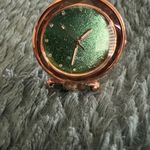 Unisex Green Leather Band Watch with a hint of Sparkle Photo 4
