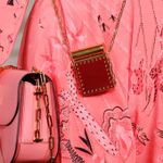 Valentino Garavani Valentino women’s pink Chain Link Calf Leather shoulder bag Photo 3