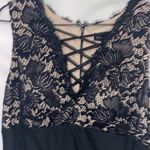 Betsy and Adam Black lace bodice Sleeveless Scoop Neck DRESS WO SIZE 18. BACK ZIP Photo 3