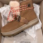 UGG  Classic Weather Hiker Suede Ankle Boots, Winter & Snow, Size 7.5 New in Box Photo 4