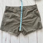 Gap  Women’s Corduroy Frayed Pocket Shorts Green Size 10 Photo 4