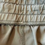 Lululemon  Womens Hotty-Hot Low Rise Running Shorts No Lining 2.5" Inseam Size 6‎ Photo 4