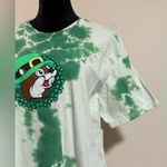 Buc-ee's EUC Buc-ee’s Green and White Tie Dye St Patrick’s Day Graphic Tee size XL Photo 2